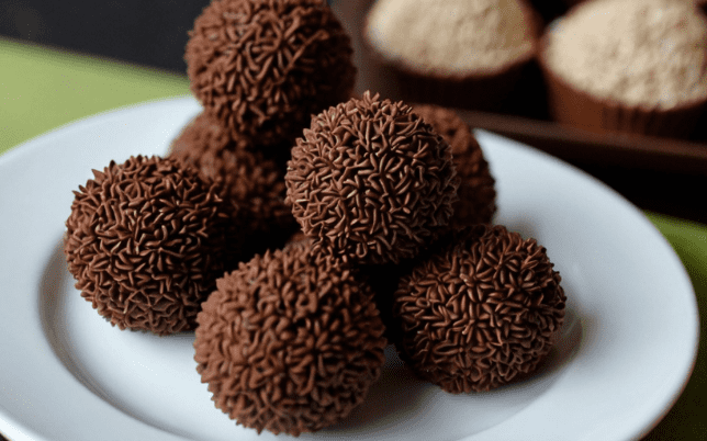 Bandeija de Brigadeiros